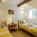 Дом отдыха 4 Bed In Keighley Oc-84040 *