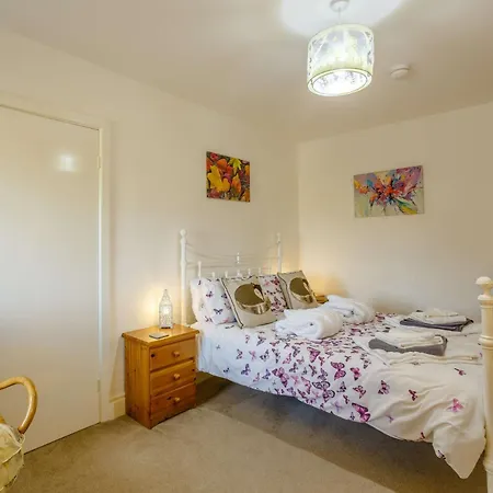 Дом отдыха 4 Bed In Keighley Oc-84040