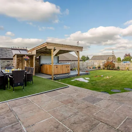 4 Bed In Keighley Oc-84040 *