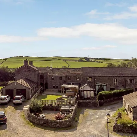 4 Bed In Keighley Oc-84040 Cowling